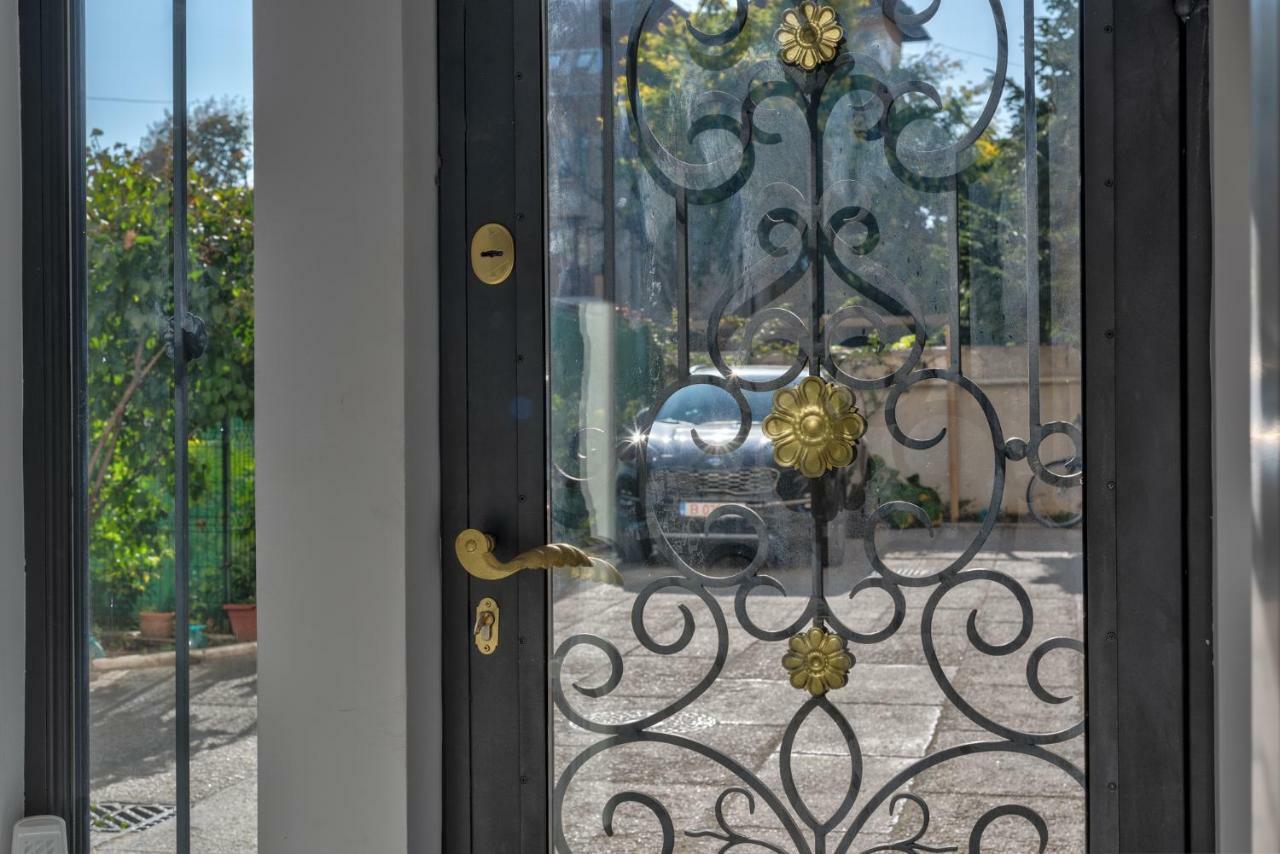 Le Park Apartment Bucureşti Exterior foto